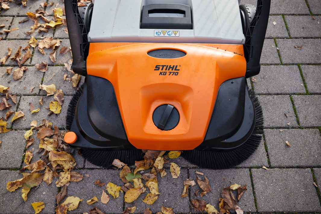 Stihl KG 770 Kehrmaschine