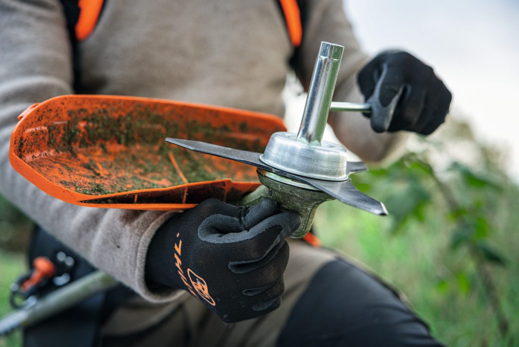 Stihl FSA 200 Akku-Motorsense, ohne Akku und ohne Ladegerät