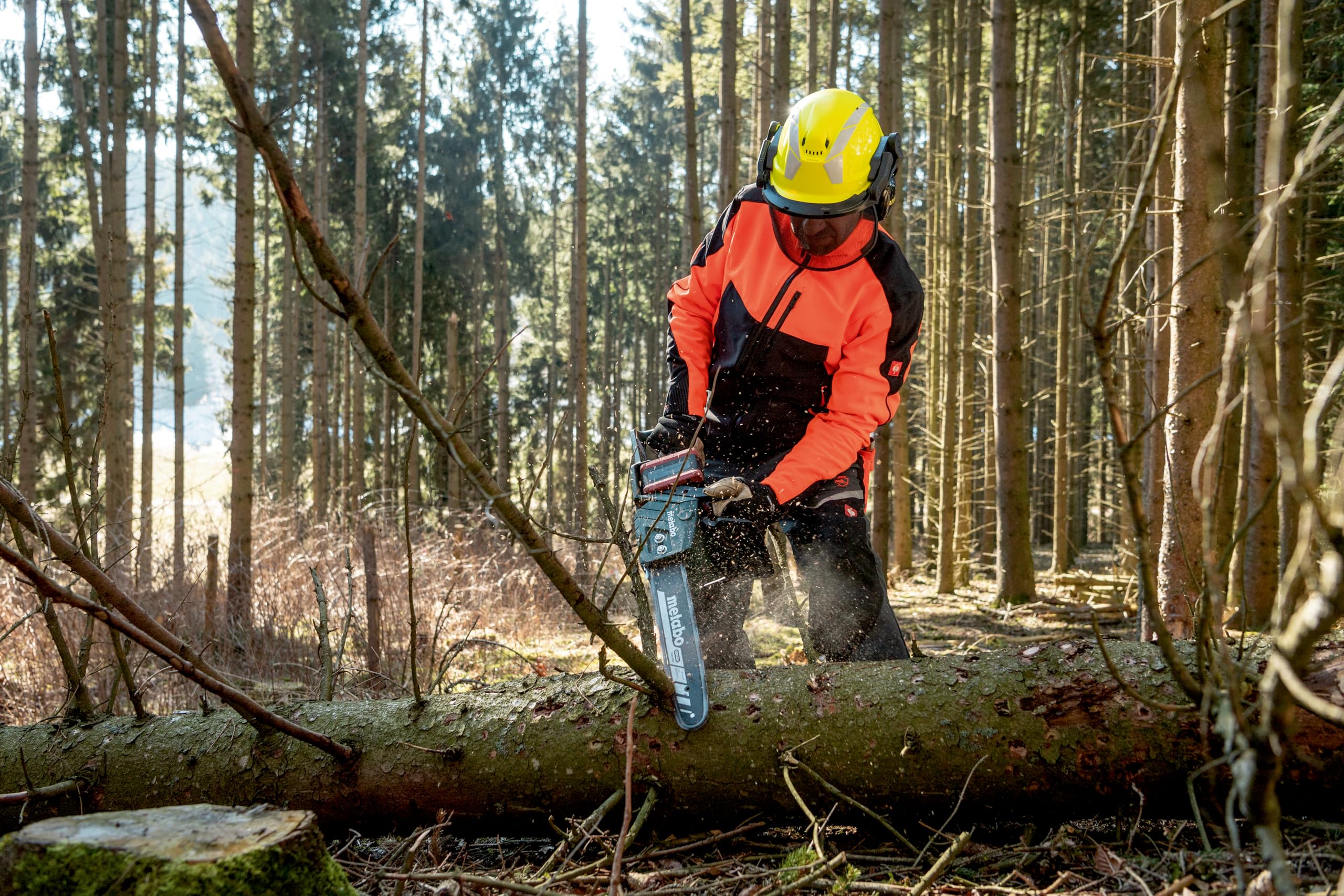 Metabo Akku-Kettensäge MS 36-18 LTX BL 40 (18 V, Schnittlänge 40 cm, Akku-Motorsäge, autom. Kettenschmierung, Zahnteilung 3/8")