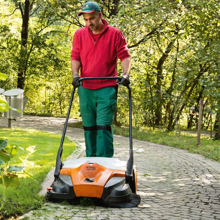 Stihl KG 770 Kehrmaschine